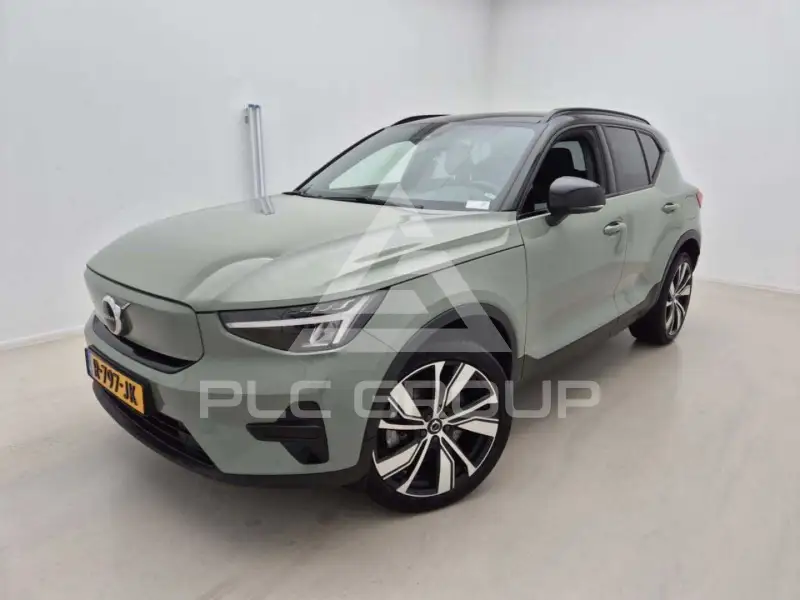 2022 Volvo XC40