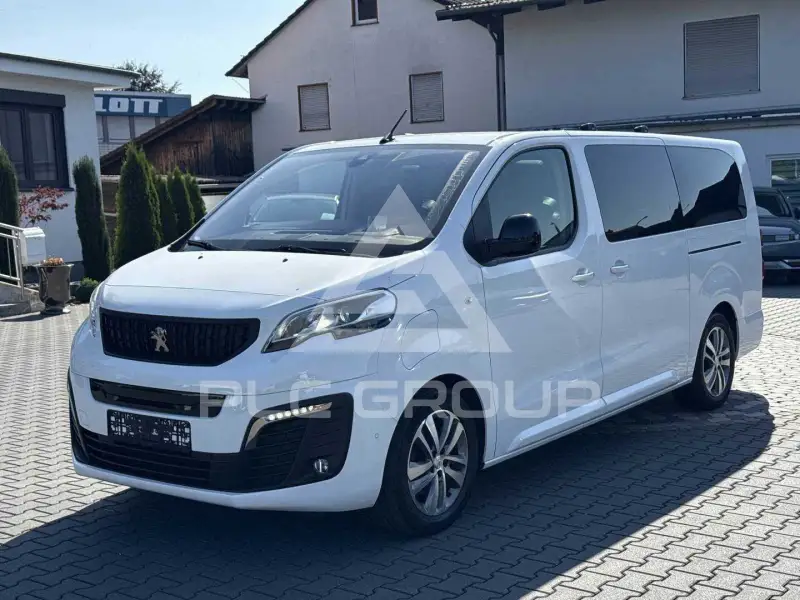 2022 Peugeot Traveller