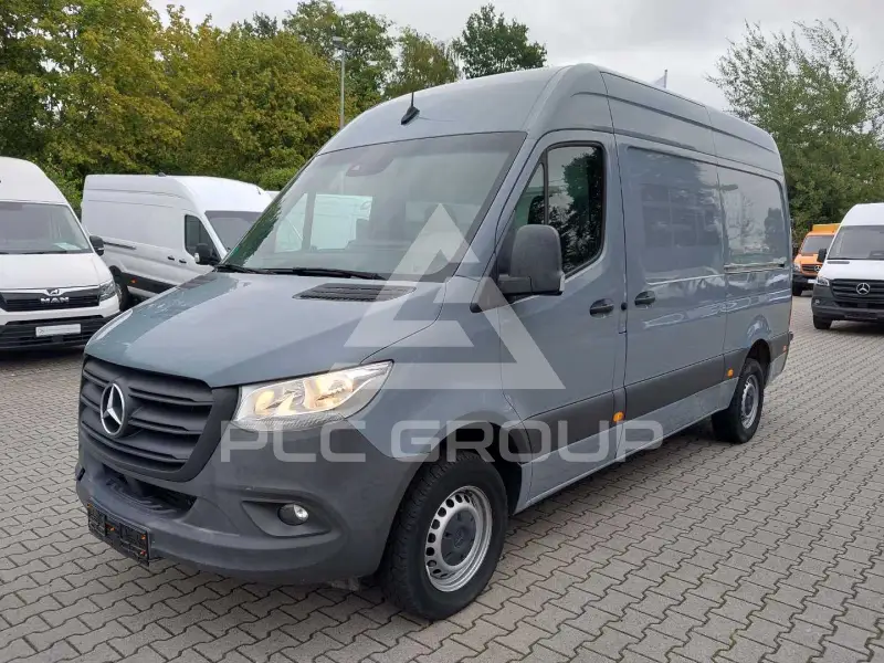 2022 Mercedes Benz Sprinter