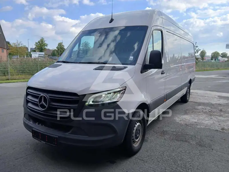 2022 Mercedes Benz Sprinter