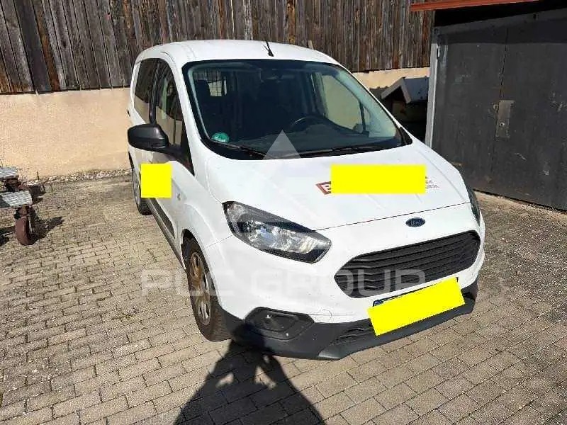 2022 Ford Courier