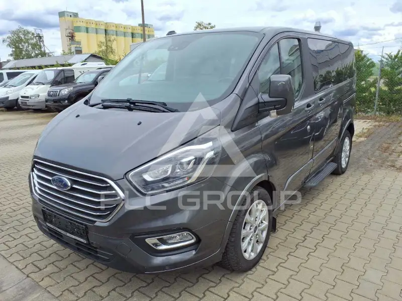 2022 Ford Tourneo
