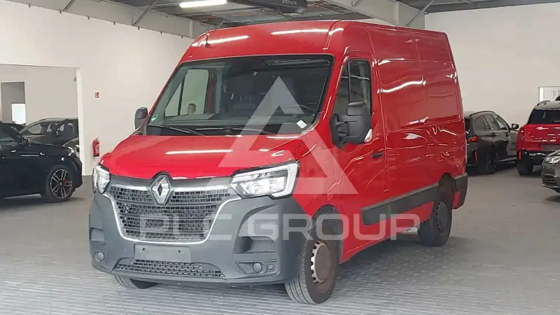 2022 Renault Master