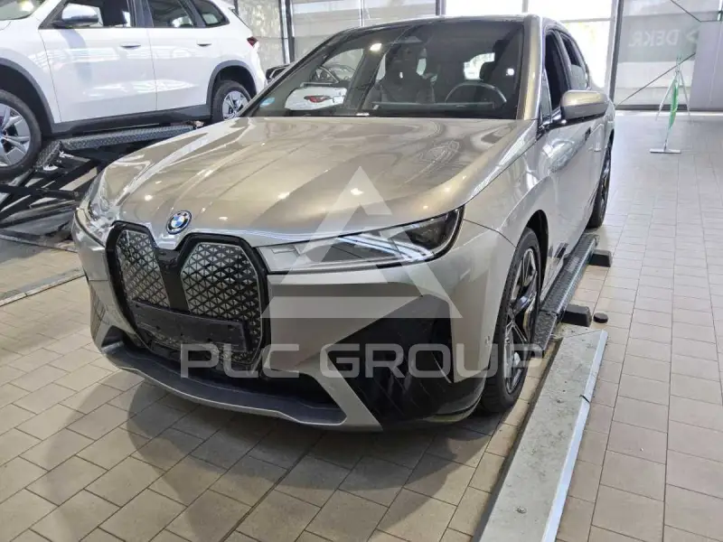 2023 BMW iX