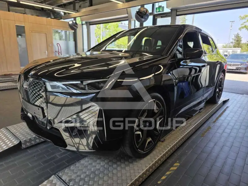 2023 BMW iX