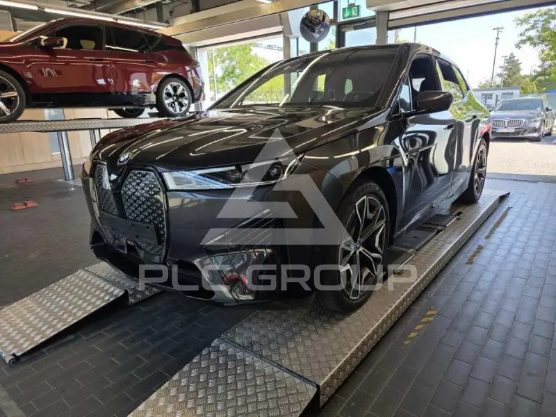 2023 BMW iX