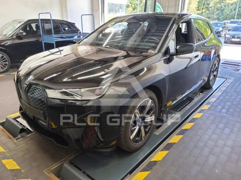 2023 BMW iX