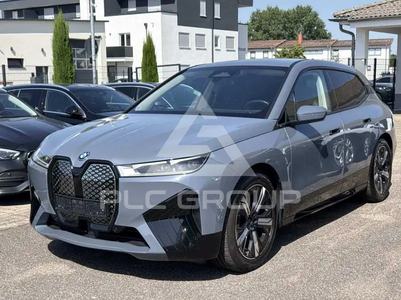 2023 BMW iX