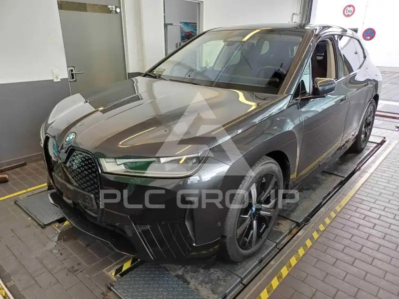 2023 BMW iX