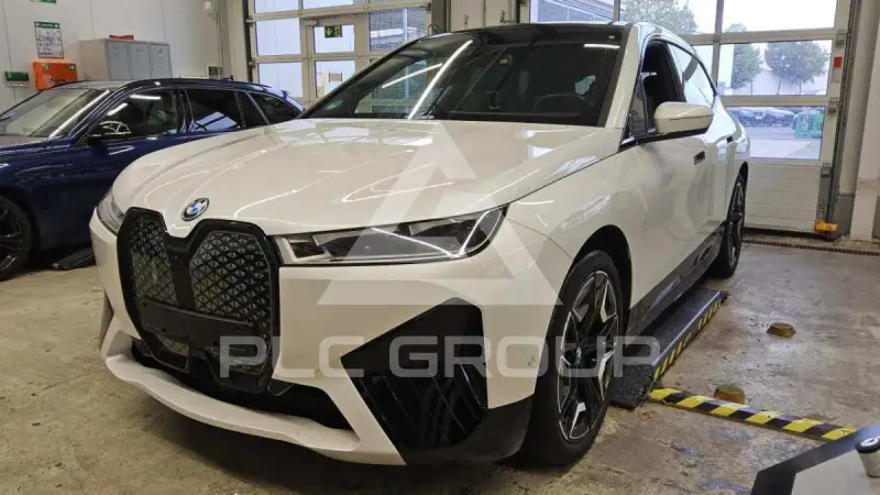 2023 BMW iX