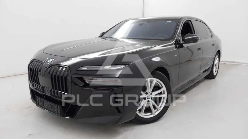 2023 BMW 740