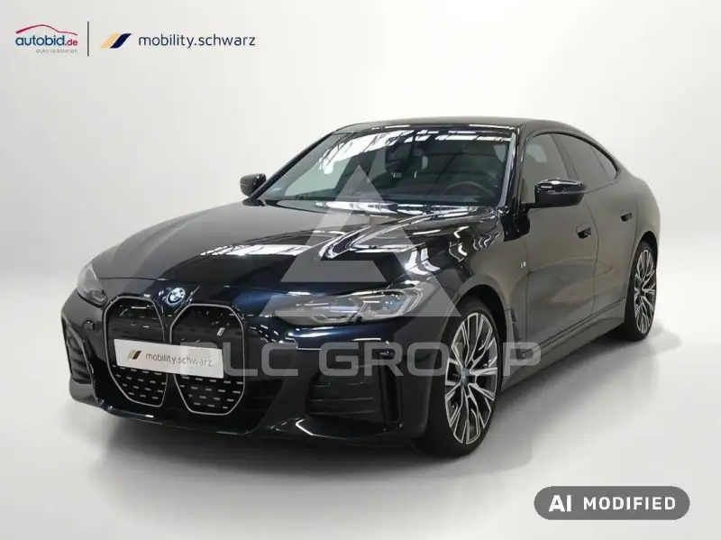 2023 BMW 230