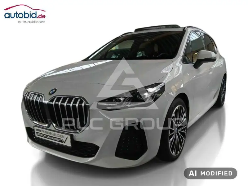 2023 BMW 220