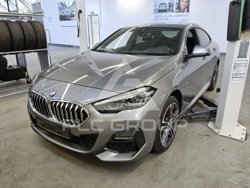 2023 BMW 220