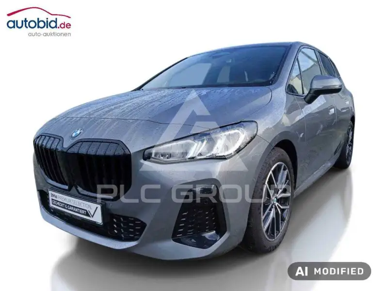 2023 BMW 220