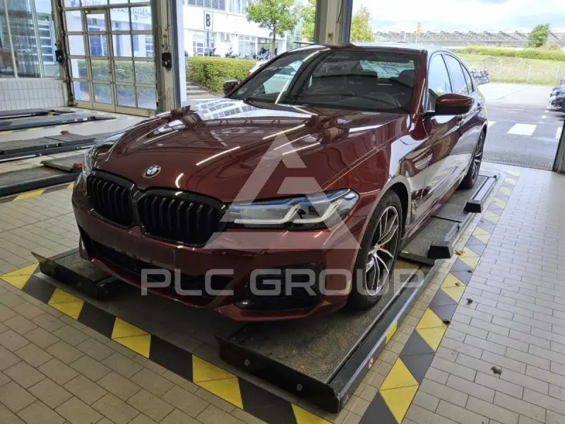 2023 BMW 530
