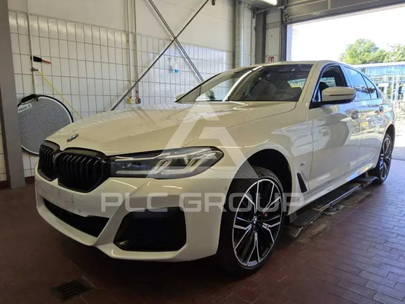 2023 BMW 530