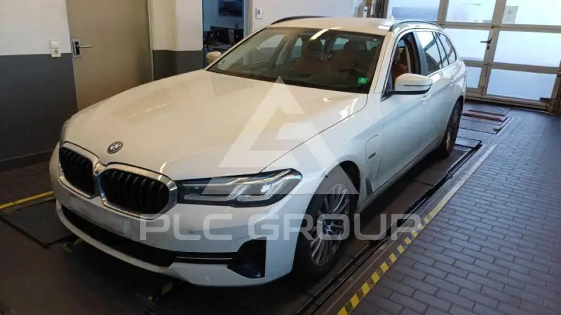 2023 BMW 530