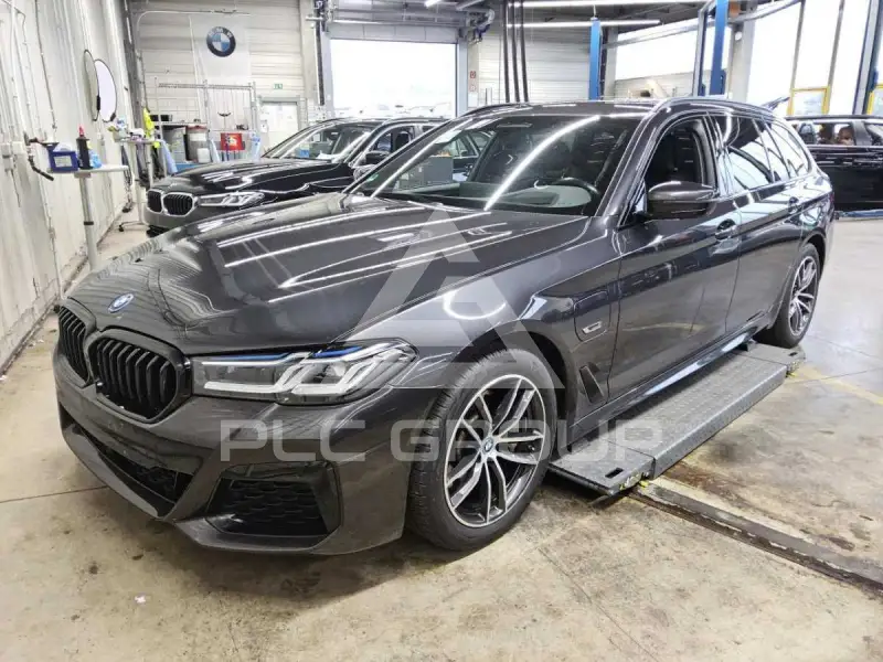 2023 BMW 530
