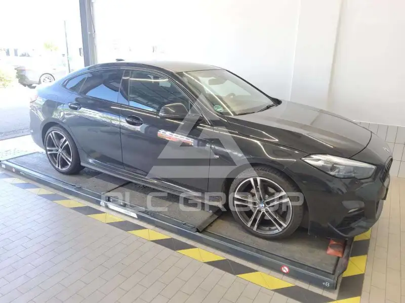 2023 BMW 218