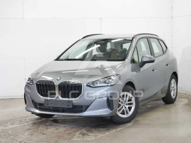 2023 BMW 218