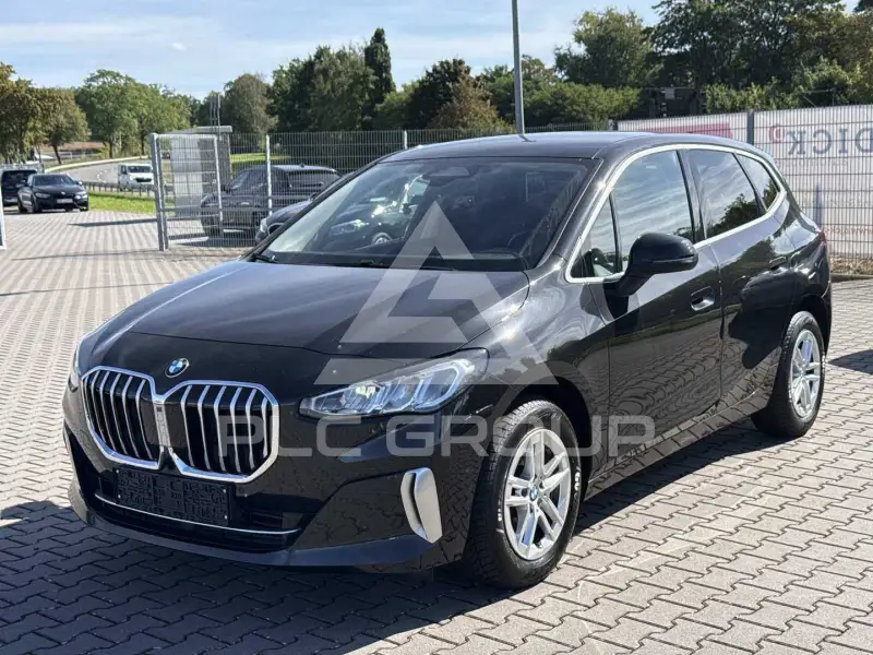 2023 BMW 218