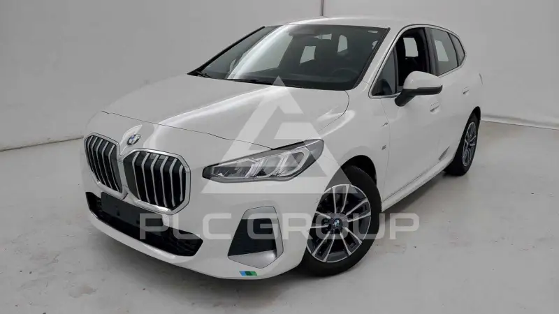 2023 BMW 218