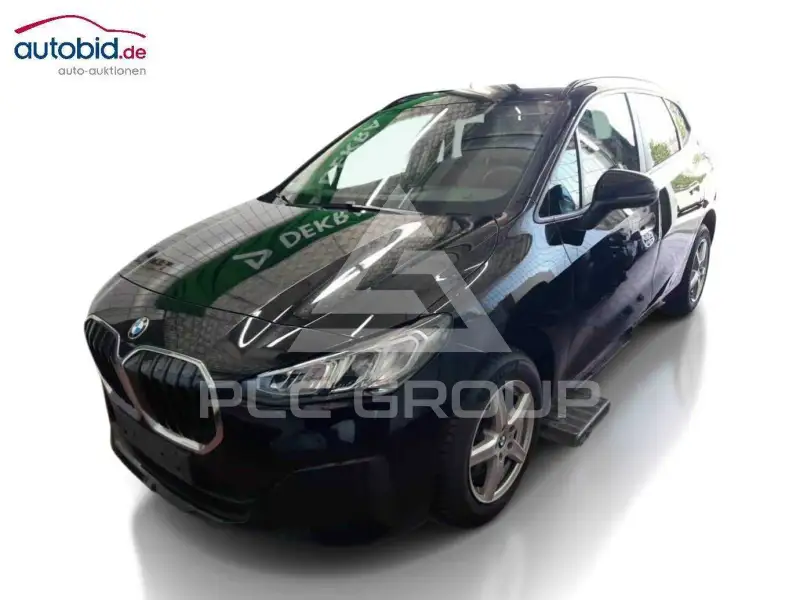 2023 BMW 218