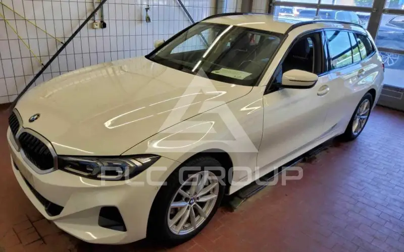2023 BMW 320