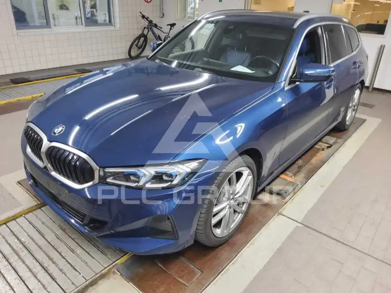 2023 BMW 320