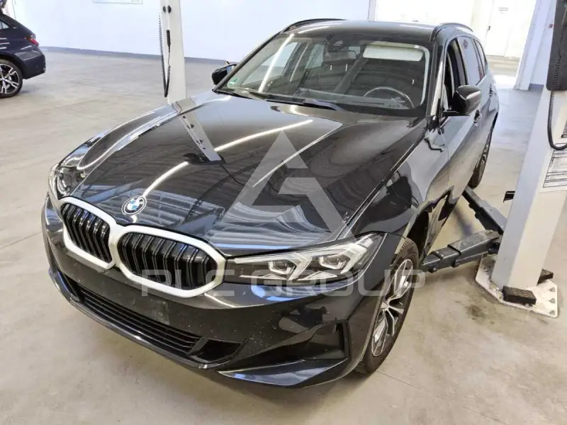 2023 BMW 320