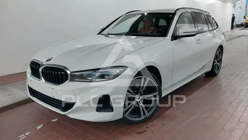 2023 BMW 320