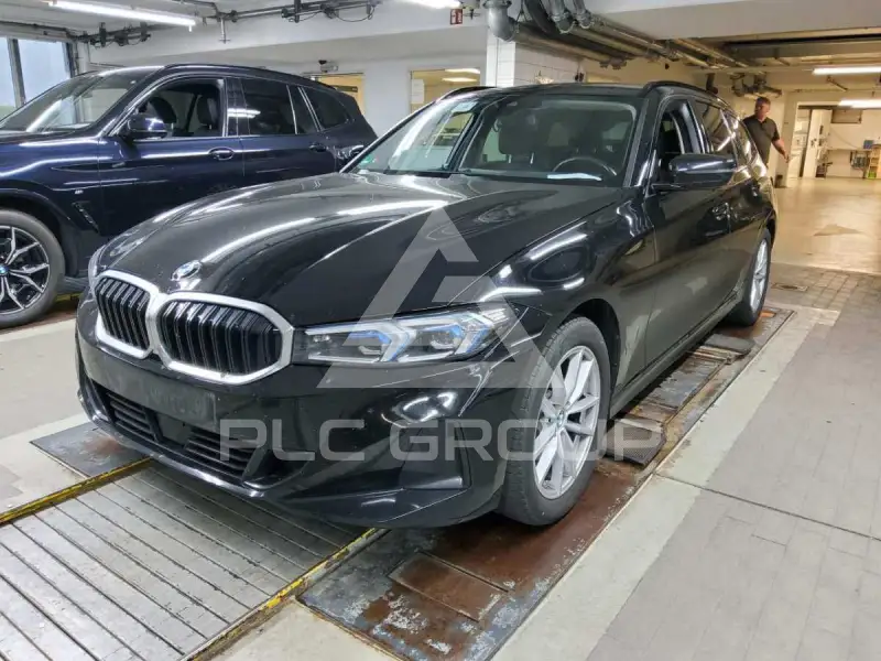 2023 BMW 320
