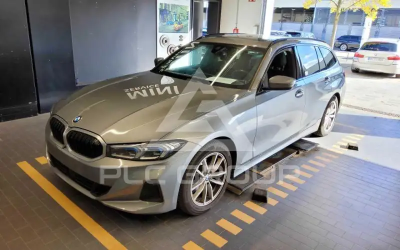 2023 BMW 320