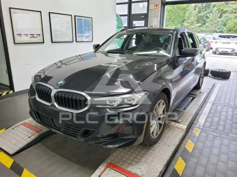 2023 BMW 320