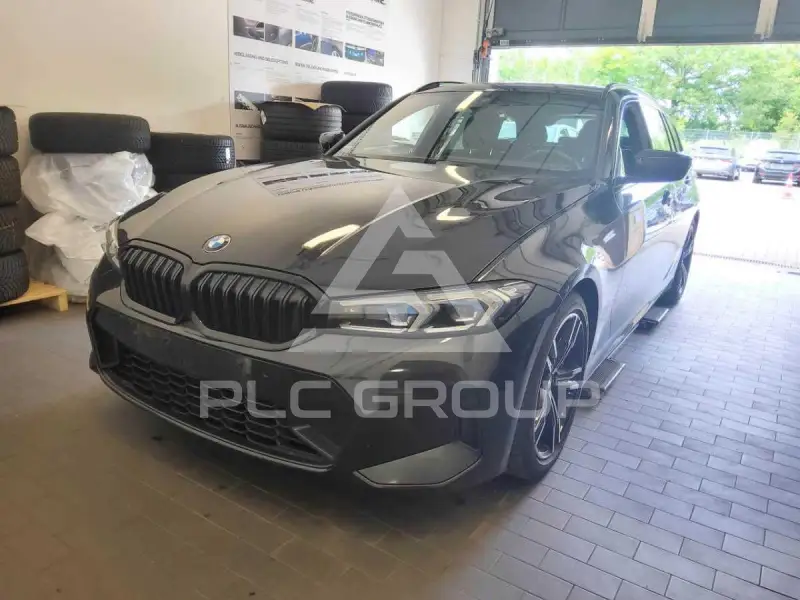 2023 BMW 320