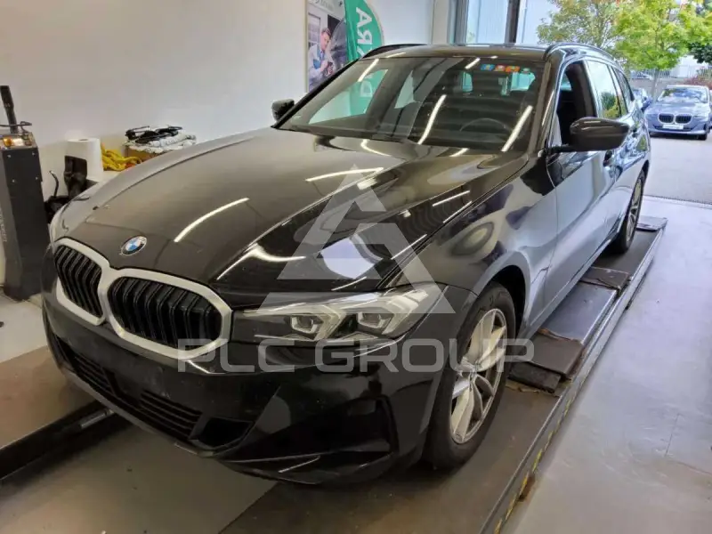 2023 BMW 320