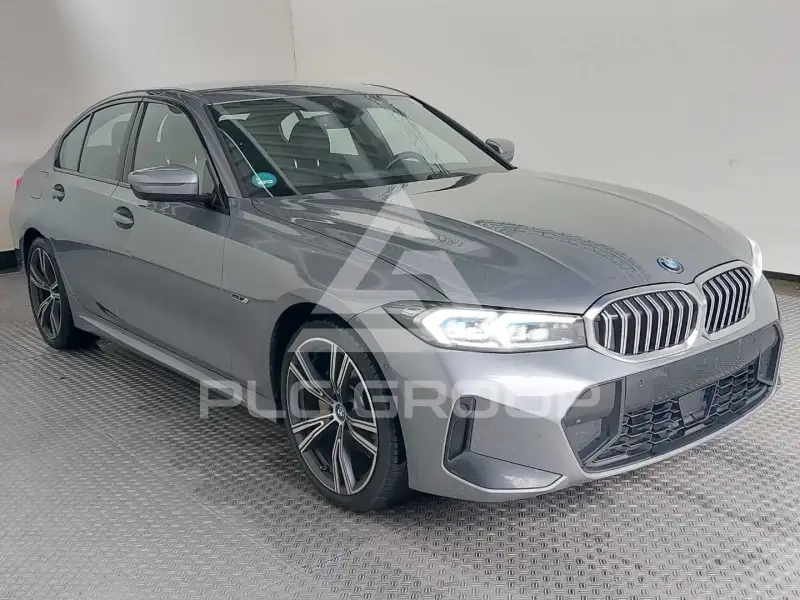 2023 BMW 320