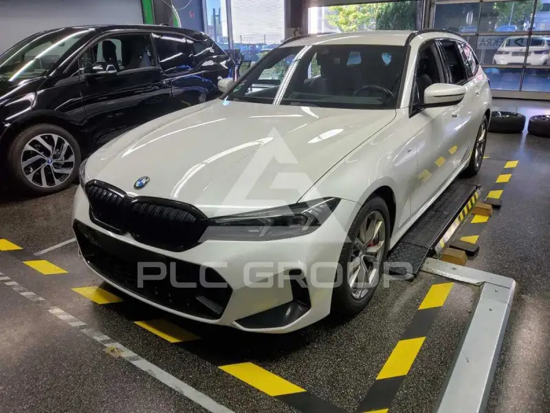2023 BMW 320