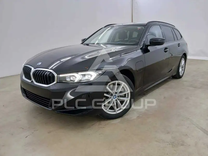 2023 BMW 320