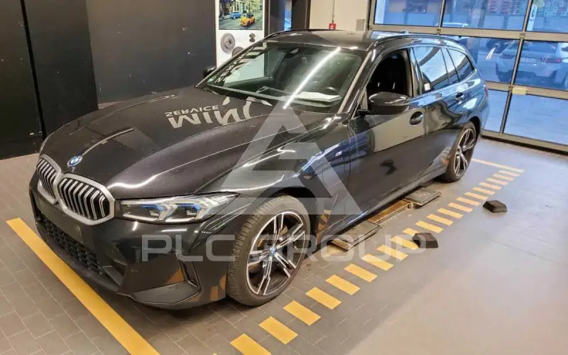 2023 BMW 320
