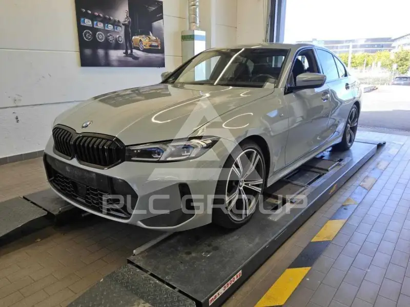 2023 BMW 320