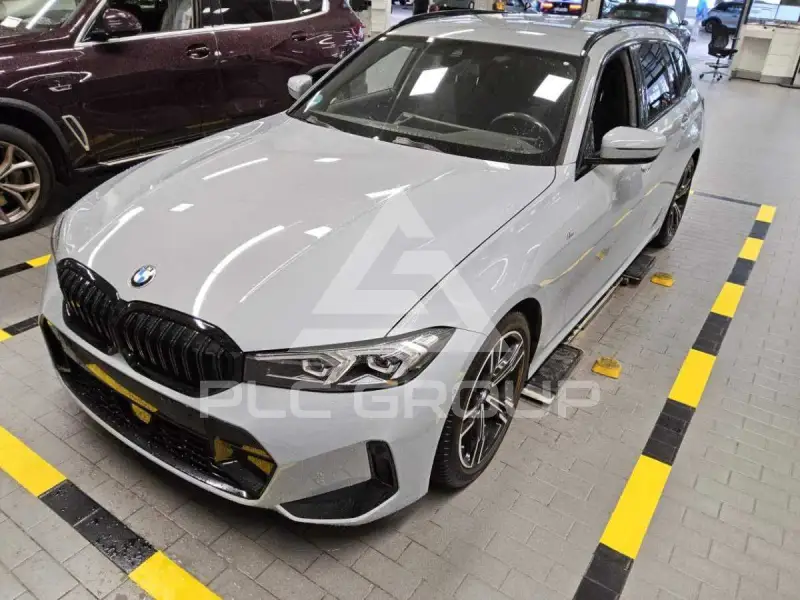 2023 BMW 320