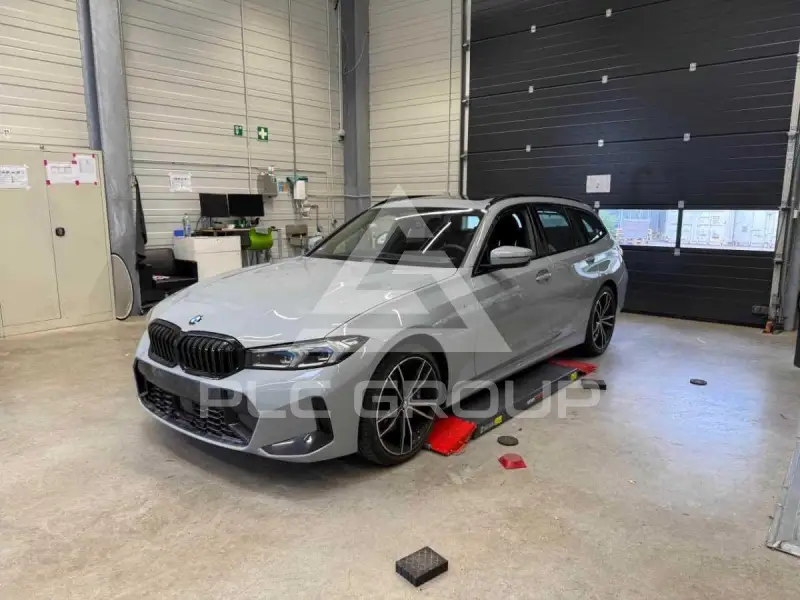 2023 BMW 330