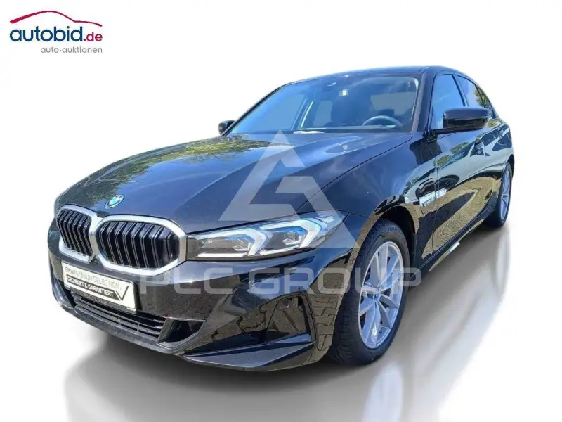 2023 BMW 330