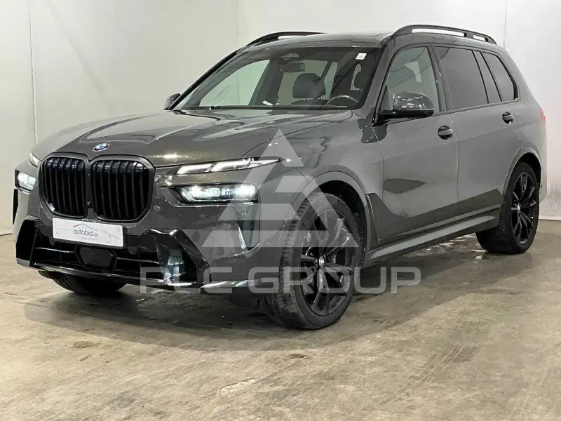 2023 BMW X7