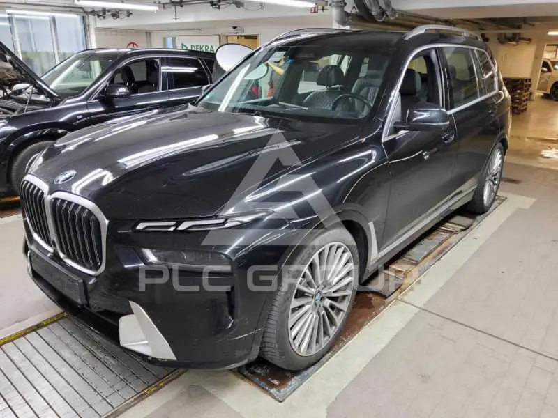 2023 BMW X7