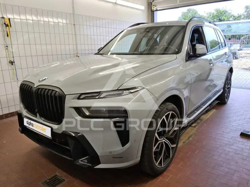 2023 BMW X7
