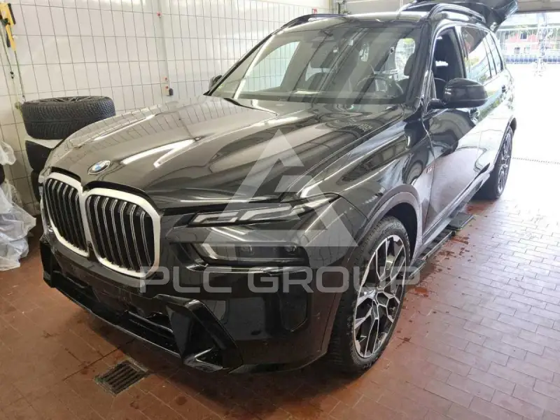 2023 BMW X7