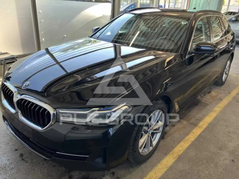 2023 BMW 520